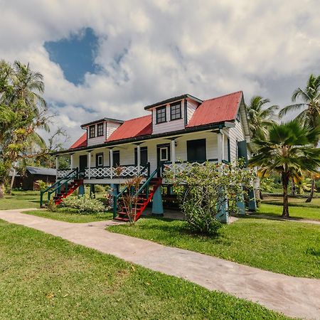 Plantage Resort Frederiksdorp パラマリボ エクステリア 写真