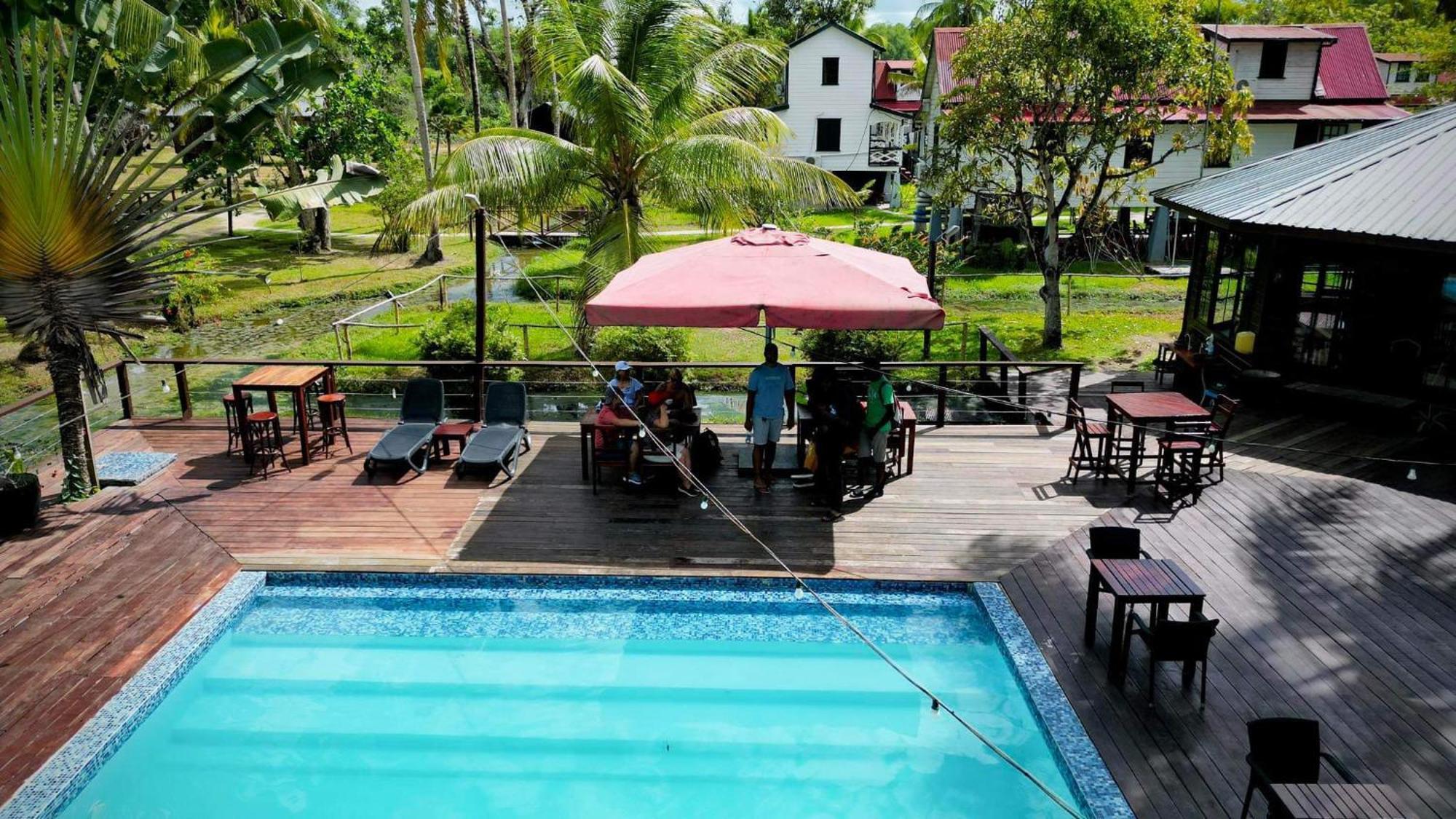 Plantage Resort Frederiksdorp パラマリボ エクステリア 写真