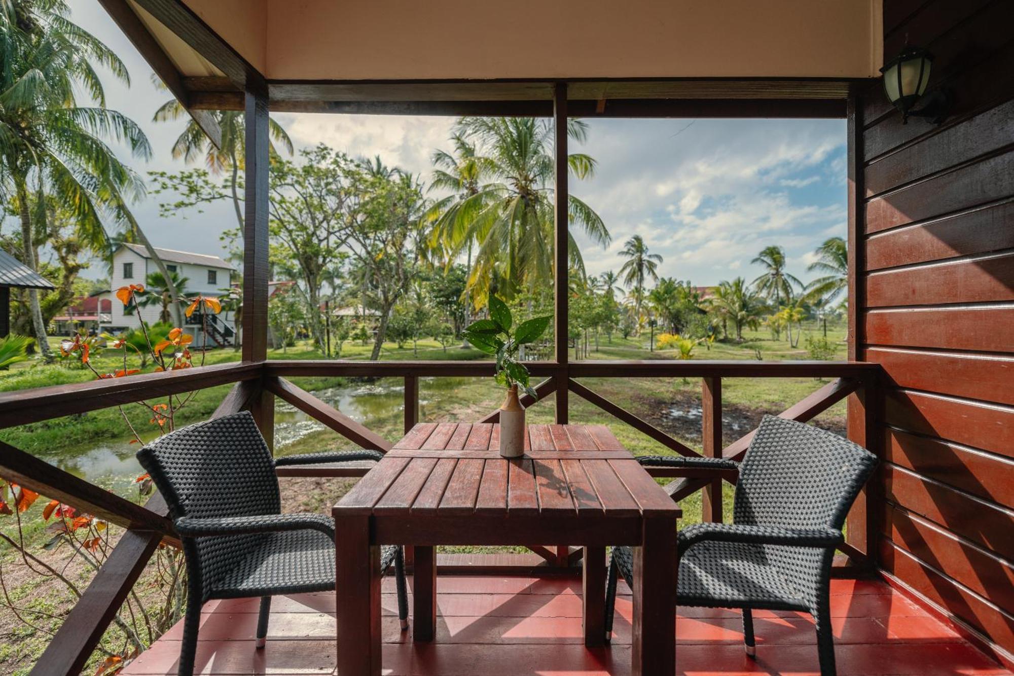 Plantage Resort Frederiksdorp パラマリボ エクステリア 写真