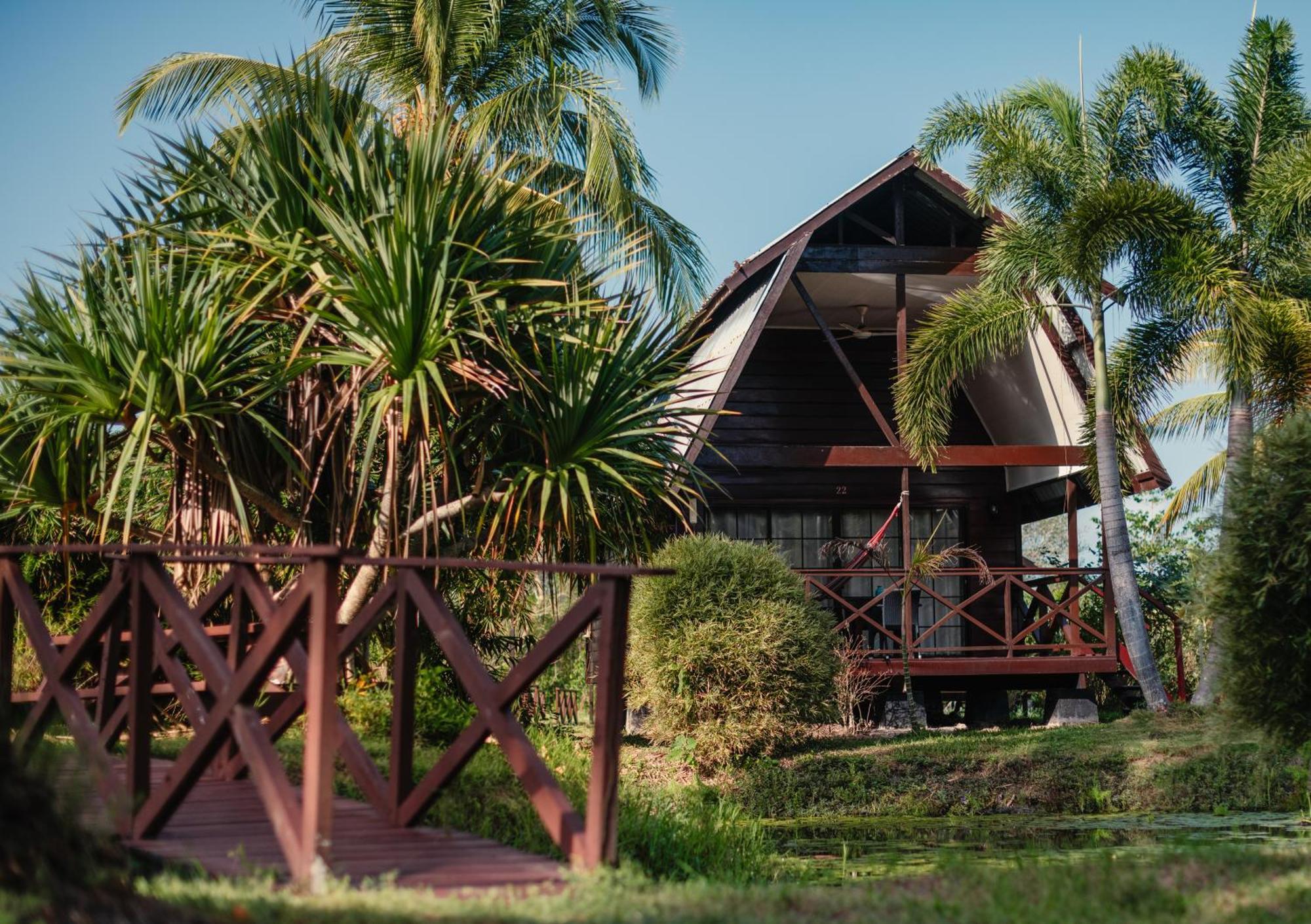 Plantage Resort Frederiksdorp パラマリボ エクステリア 写真