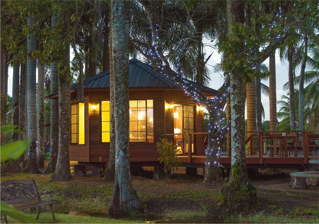 Plantage Resort Frederiksdorp パラマリボ エクステリア 写真